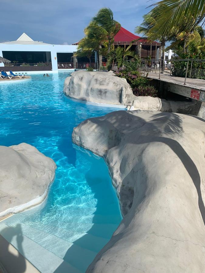 Bikini & Martini Residence Manganao Plage & Piscine Privee 생프랑수아 외부 사진