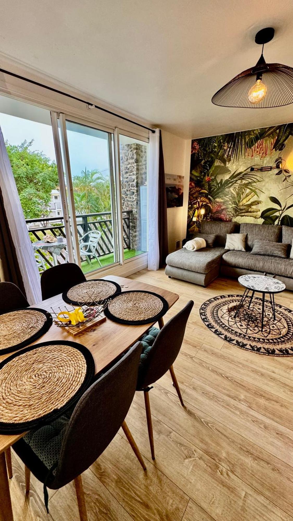 Bikini & Martini Residence Manganao Plage & Piscine Privee 생프랑수아 외부 사진